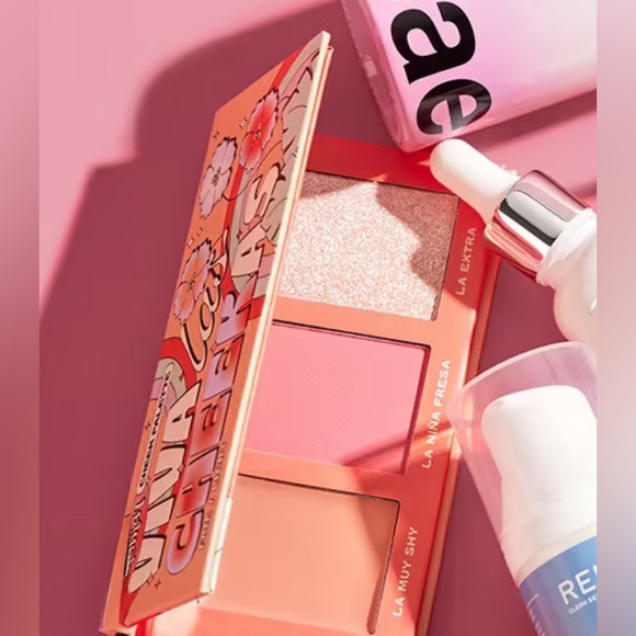 ALAMAR COSMETICS
Viva Las Cheekas Cheek Palette in Fair/Light
7.8 g - Picture 3 of 3